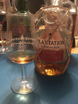 Photo of the rum Plantation XAYMACA Special Dry taken from user w00tAN