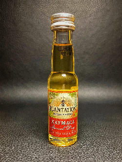 Photo of the rum Plantation XAYMACA Special Dry taken from user Lutz Lungershausen 
