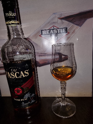 Photo of the rum Old Pascas Dark Rum taken from user BjörnNi 🥃