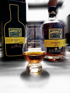 Photo of the rum Jamaica 5 Years Old Oloroso Sherry Finish 2016 taken from user The little dRUMmer boy AkA rum_sk