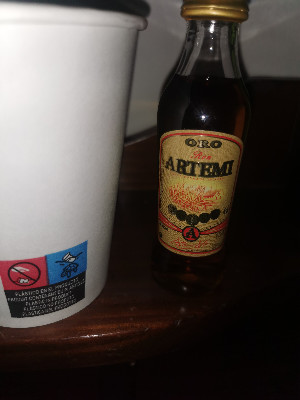 Photo of the rum Artemi Oro taken from user Gregor 