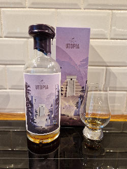 Photo of the rum Utopia taken from user FischeJ