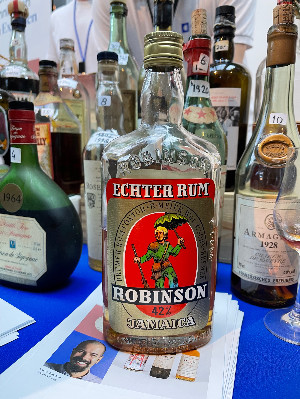 Photo of the rum Robinson Echter Rum Jamaica taken from user Lukas Jäger