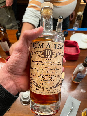 Photo of the rum Rum Altess 10 Ans (Cuvée 2022) taken from user Maxime Checler 🇫🇷
