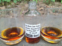 Photo of the rum Guyana Single Cask Rum REV REV taken from user Timo Groeger