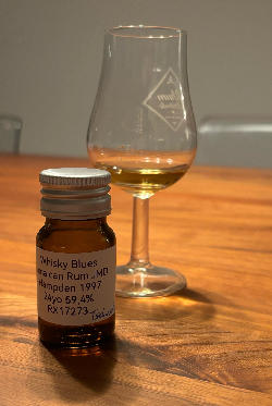 Photo of the rum The Whisky Blues Pure Single Jamaican Rum JMD taken from user Tschusikowsky