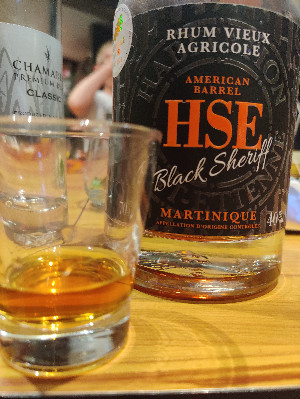 Photo of the rum HSE Black Sheriff One Shot taken from user Vincent D