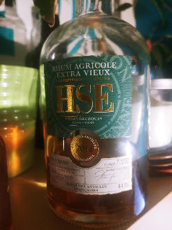 Photo of the rum HSE Kilchoman Single Cask Finish taken from user Filip Heimerle