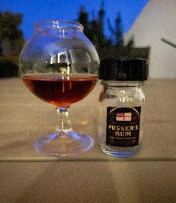 Photo of the rum 50th Anniversary Rum taken from user Frank