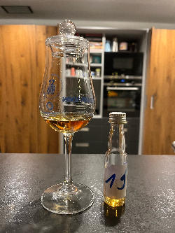 Photo of the rum Hamilton Saint Lucia Pot Still taken from user Jarek