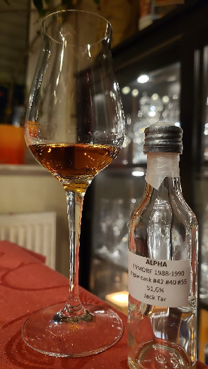 Photo of the rum Alpha 1988-1990 taken from user Daniel Kennste Doch