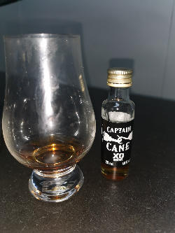 Photo of the rum  taken from user Gregor 