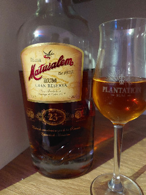 Photo of the rum Gran Reserva Solera 23 Años taken from user w00tAN