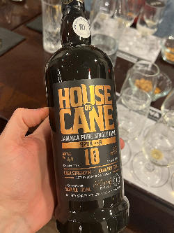 Photo of the rum  taken from user Vladimír Rejholec (AlkoTip)