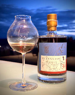 Photo of the rum Rumclub Private Selection Ed. 39 Guyana REV taken from user Jakob