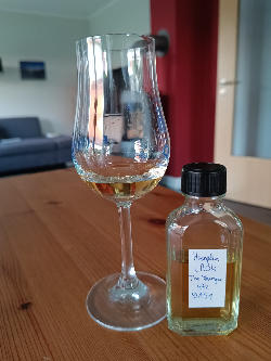 Photo of the rum The Younger (300cl) LROK taken from user Basti