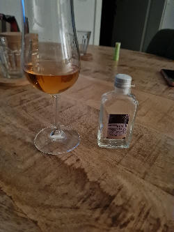 Photo of the rum Rum Artesanal Barbados Rum BMMG taken from user Agricoler