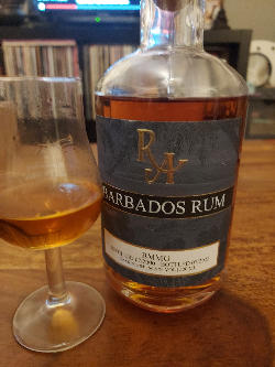 Photo of the rum Rum Artesanal Barbados Rum BMMG taken from user Rowald Sweet Empire