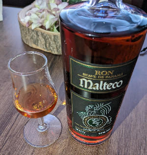 Photo of the rum Malteco 15 Years - Reserva Maya taken from user heckto🥃