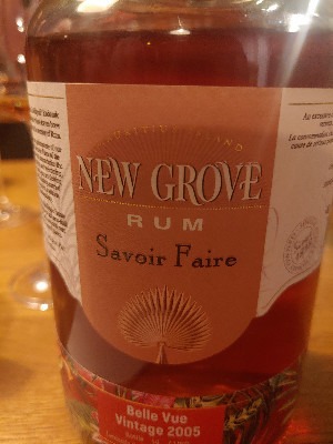 Photo of the rum New Grove Savoir-Faire Beau Plan taken from user Filip Heimerle