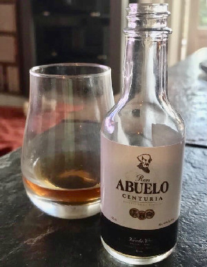 Photo of the rum Abuelo Centuria taken from user Stefan Persson