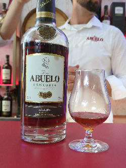 Photo of the rum Abuelo Centuria taken from user crazyforgoodbooze