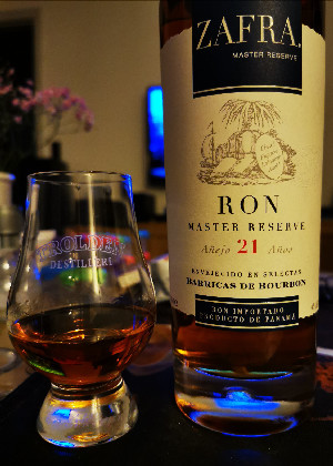 Photo of the rum Zafra Master Reserve 21 taken from user Kevin Sorensen 🇩🇰