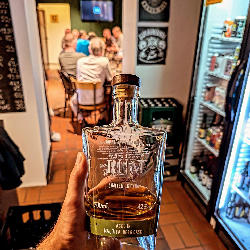 Photo of the rum  taken from user Lennart Hofeditz