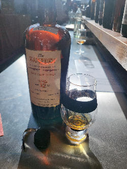 Photo of the rum Rare Cask Series HGML taken from user zabo