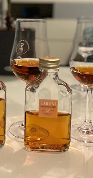 Photo of the rum 100% Trinidad Rum 17 HTR taken from user Christoph