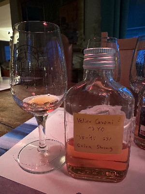 Photo of the rum 100% Trinidad Rum 17 HTR taken from user Oliver