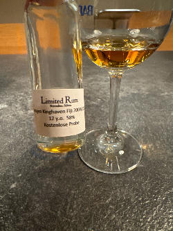 Photo of the rum Premium Single Cask Rum taken from user Jarek