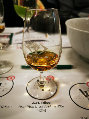 Photo of the rum Non Plus Ultra Ambre d‘Or Excellence taken from user Kevin Sorensen 🇩🇰