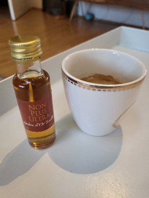 Photo of the rum Non Plus Ultra Ambre d‘Or Excellence taken from user zabo