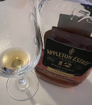 Photo of the rum Rare Blend 12 Years taken from user Andi
