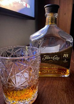 Photo of the rum Flor de Caña Centenario 18 Años taken from user Oscar Fernandez