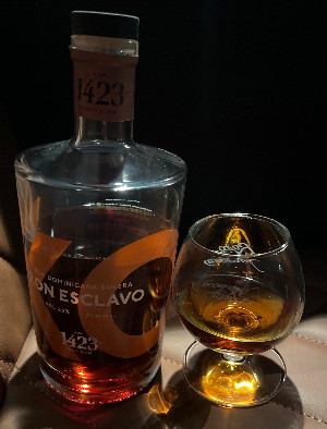 Photo of the rum Ron Esclavo XO 23 Años taken from user BTHHo 🥃