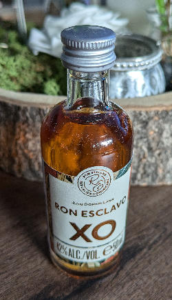 Photo of the rum Ron Esclavo XO 23 Años taken from user heckto🥃