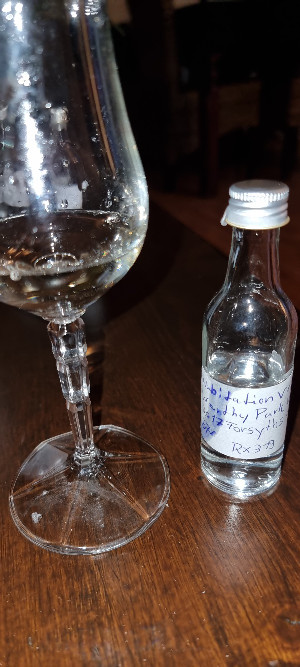 Photo of the rum Forsyths White WPE taken from user BjörnNi 🥃