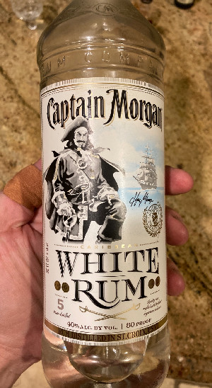 Photo of the rum Captain Morgan White Rum taken from user Anton Krioukov