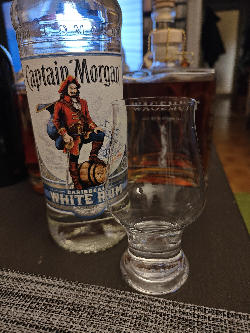 Photo of the rum Captain Morgan White Rum taken from user Schnapsschuesse