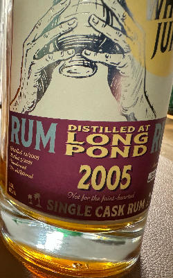 Photo of the rum 2005 taken from user Mentalo