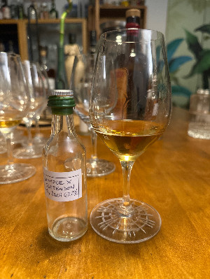 Photo of the rum Sample X The Clarendon Distillery taken from user Oliver
