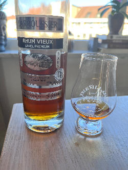 Photo of the rum Rhum Vieux 6 ans taken from user Serge