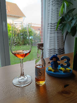 Photo of the rum Rum Artesanal Guyana Rum taken from user Basti