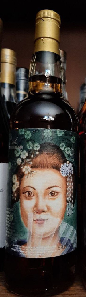 Photo of the rum Geisha Label taken from user M@xiM