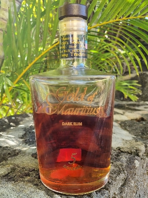 Photo of the rum Gold of Mauritius Dark Rum 5 Solera taken from user bankok
