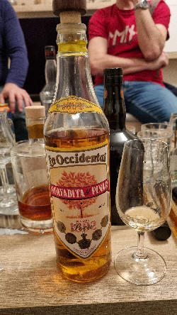 Photo of the rum La Occidental Guayabita del Pinar taken from user Martin Švojgr