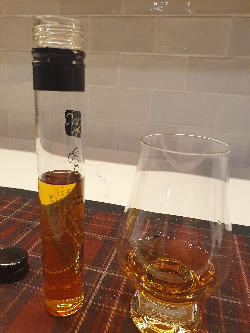 Photo of the rum Single Estate 2006 taken from user Aussierumfan