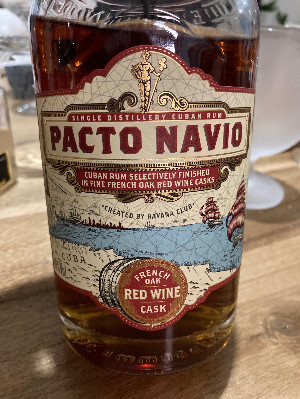 Photo of the rum Pacto Navio Red Wine Cask taken from user xJHVx